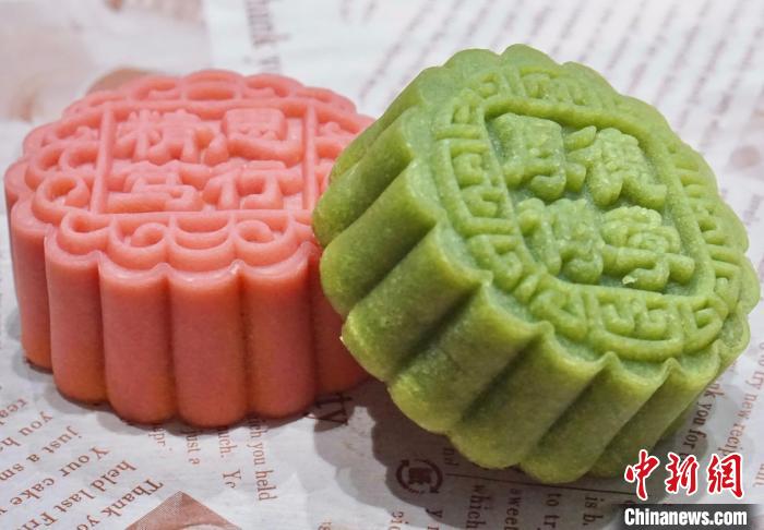 成都中医药大学推出“中医元素月饼”