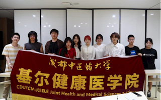 一站式社区｜以辩会友 论道未来-基尔健康医学院“华英・思辨杯”大学生辩论赛收官